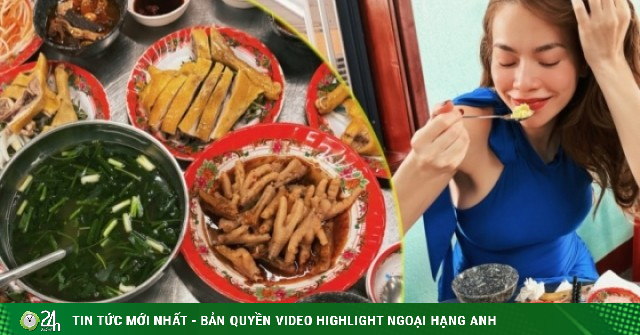 Hồ Ngọc Hà thưởng thức món cơm gà nức tiếng phố Hội