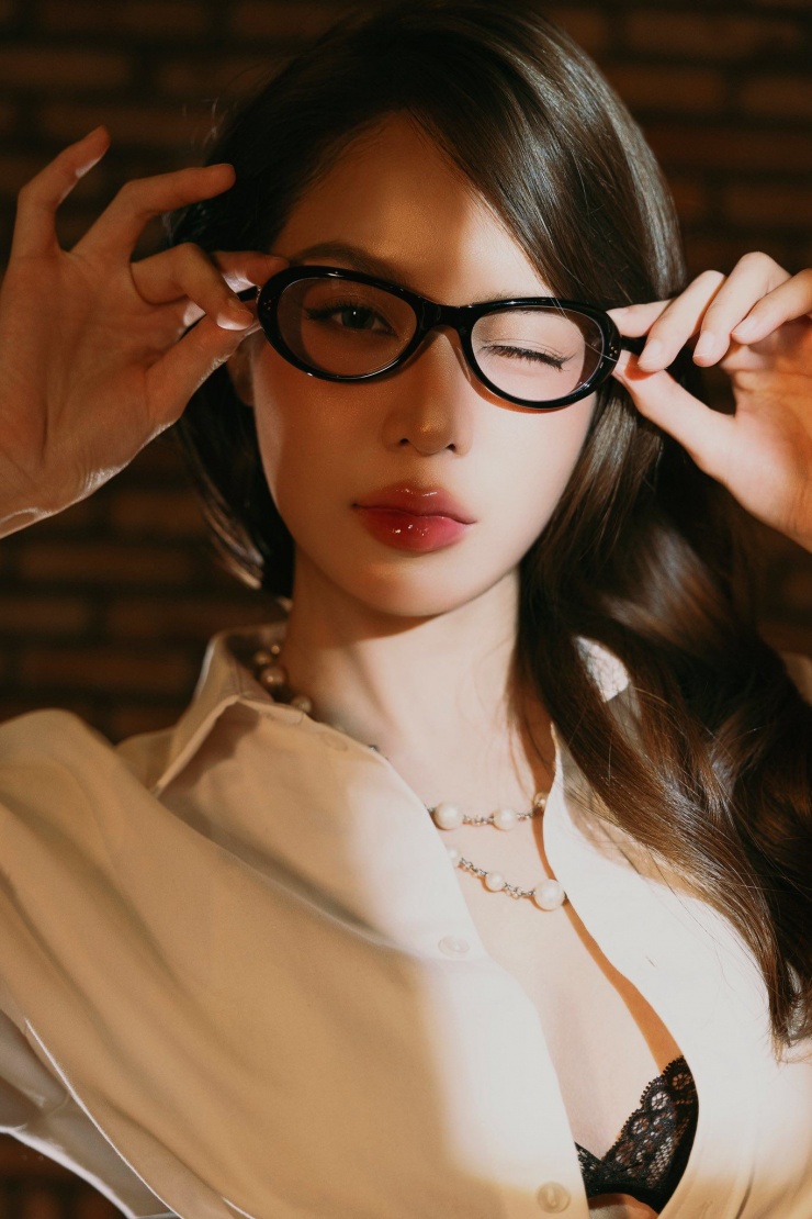 Thời trang cá tính gây chú ý của Hoa hậu quê Đà Nẵng - 5