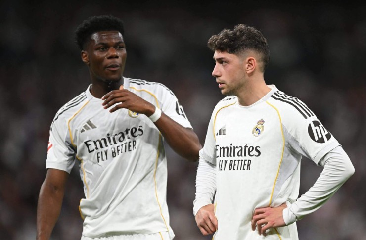 Vụ ẩu đả giữa 2 cầu thủ Real khiến nội bộ Barcelona xôn xao
