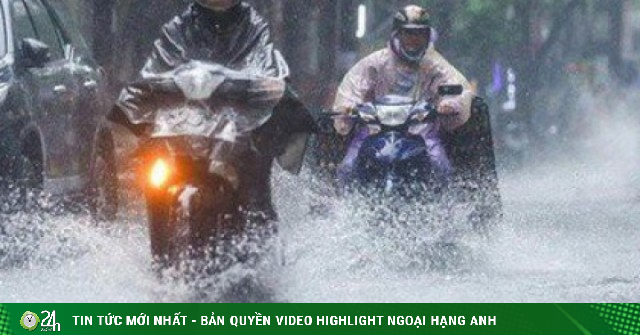 Cảnh báo tiếp diễn mưa dông mạnh kèm lốc sét ở miền Bắc
