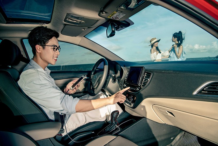 Nhiều lái xe có thói quen bật điều hòa xuống mức thấp nhất sau khi để xe dưới nắng một thời gian dài.