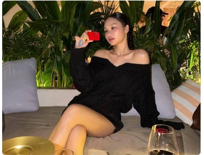 Ở tuổi 35, Miu Lê vẫn giữ được hình ảnh trẻ trung, năng động. Trên trang cá nhân, nữ nghệ sĩ thường xuyên chia sẻ những khoảnh khắc tập luyện, chơi thể thao với nguồn năng lượng tích cực.