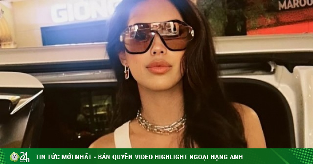 Tiên Nguyễn diện set đồ hơn 800 triệu đồng dạo phố