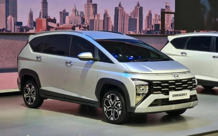 Loạt xe 7 chỗ cũ giá dưới 500 triệu đồng đáng mua 2026 - 4