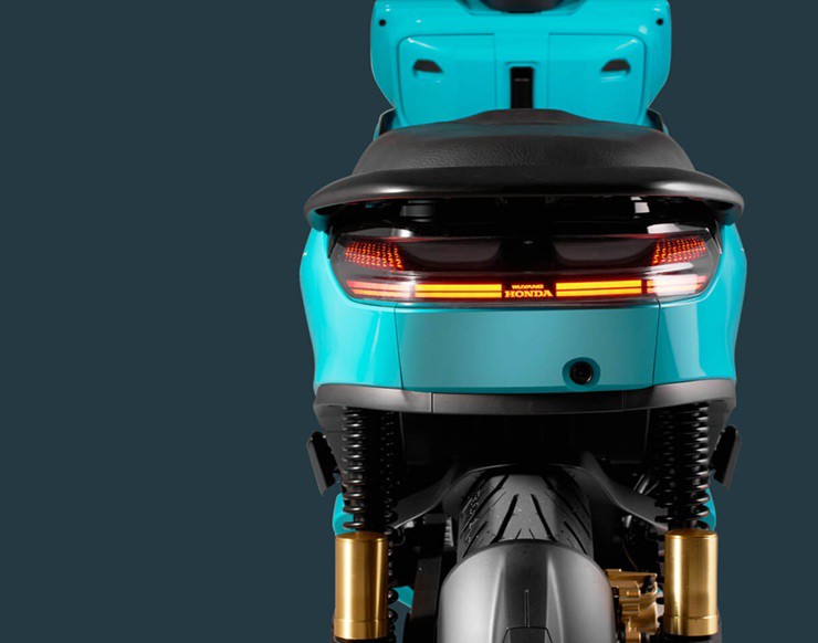 Honda E-VO GT ra mắt: Xe điện tích hợp camera hành trình, đi 170 km/lần sạc - 5