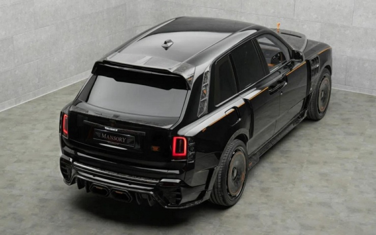 Rolls-Royce Cullinan “lột xác” với bản độ Mansory Emperor Signature - 4