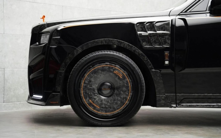 Rolls-Royce Cullinan “lột xác” với bản độ Mansory Emperor Signature - 6