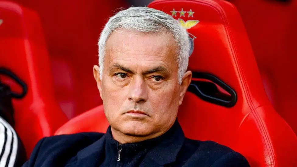 Real Madrid sẽ chỉ mất 3 triệu euro để phá hợp đồng của Mourinho với Benfica, nếu họ trả tiền trong vòng 10 ngày kể từ Chủ nhật tới (17/5)