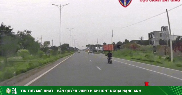 Cục CSGT đăng clip 'giật mình' với nam sinh phóng xe điện gần 90km/h