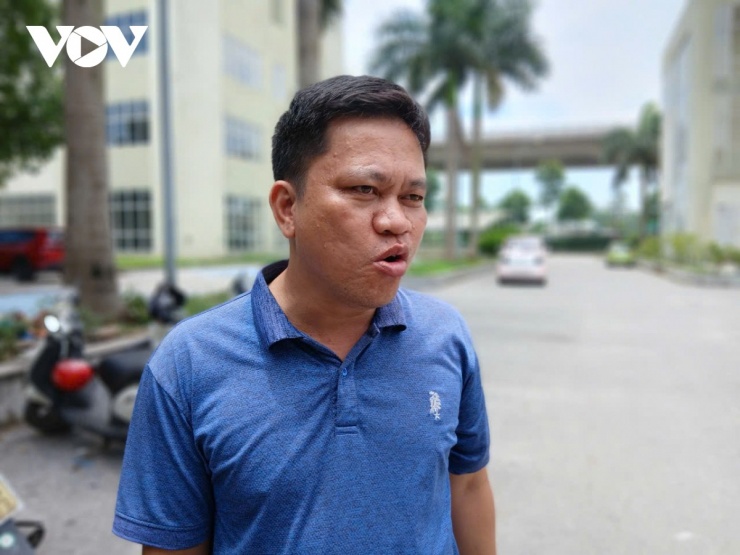 Người dân ở đây cho biết, từ khu tái định cư Thượng Thanh đi lên cầu Chương Dương chỉ mất 10 phút đi xe máy