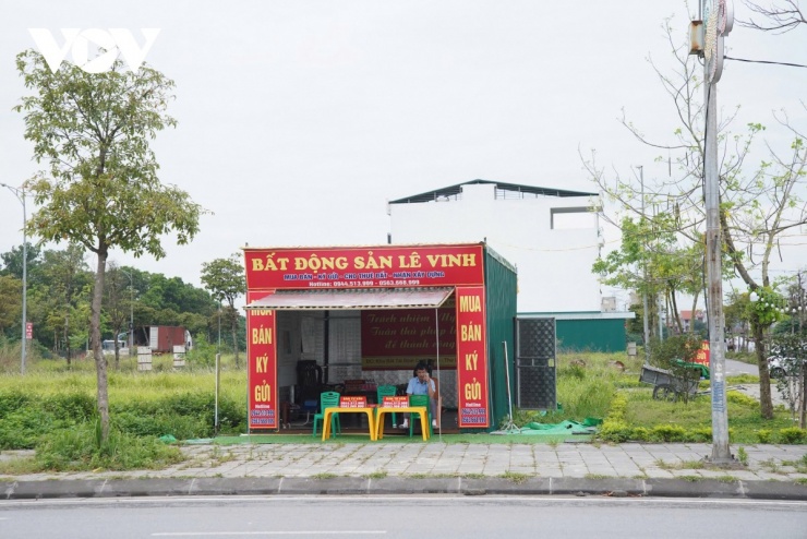 Khu tái định cư xã Thư Lâm xuất hiện nhiều điểm môi giới đất