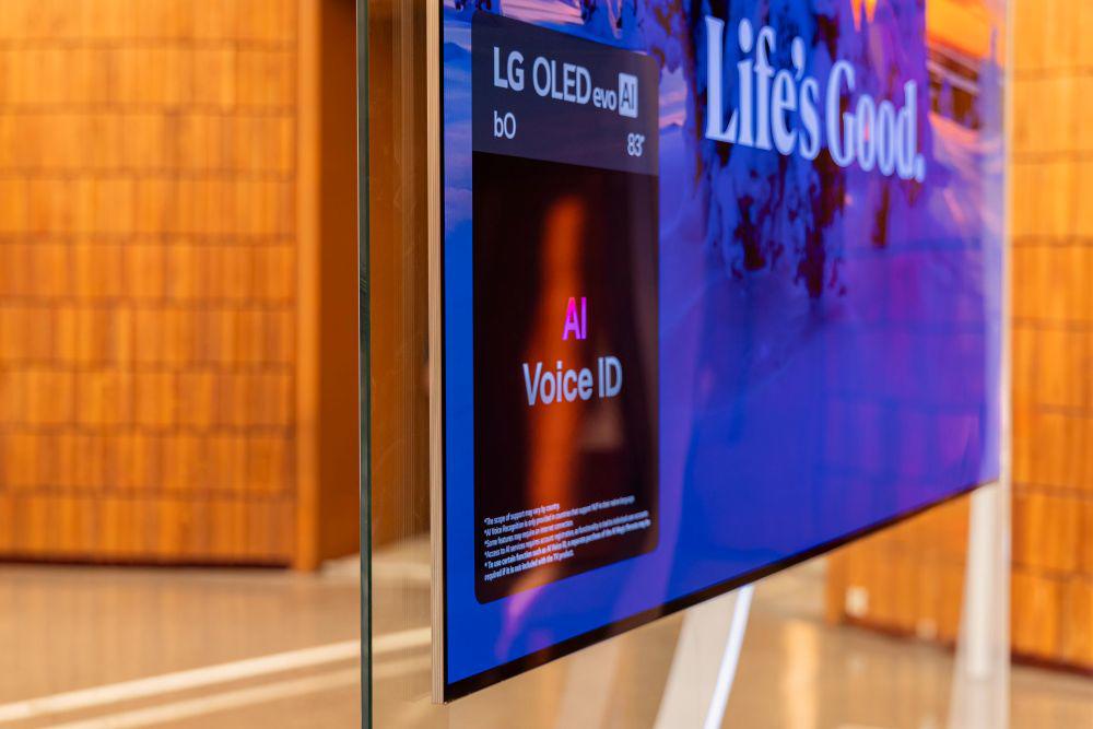 TV OLED evo AI W6 mỏng 9,9mm.