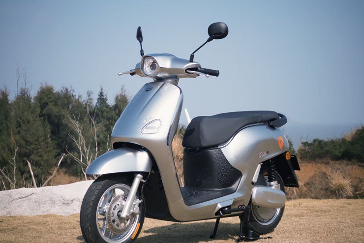 Loạt xe máy điện không cần bằng lái, pin tới 165 km/lần sạc - 3