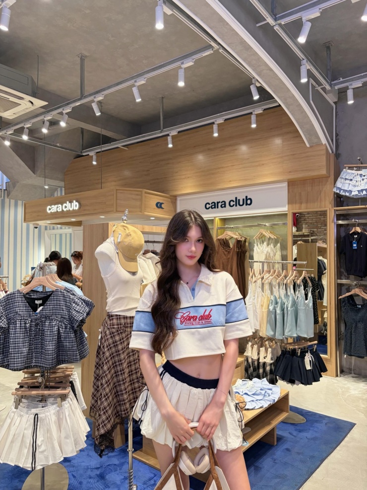 Nhan sắc 'cực phẩm' từ nhỏ của em gái Đặng Văn Lâm - 5