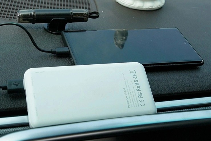 Những thói quen sạc điện thoại mùa hè khiến pin xuống cấp nhanh gấp đôi - 3