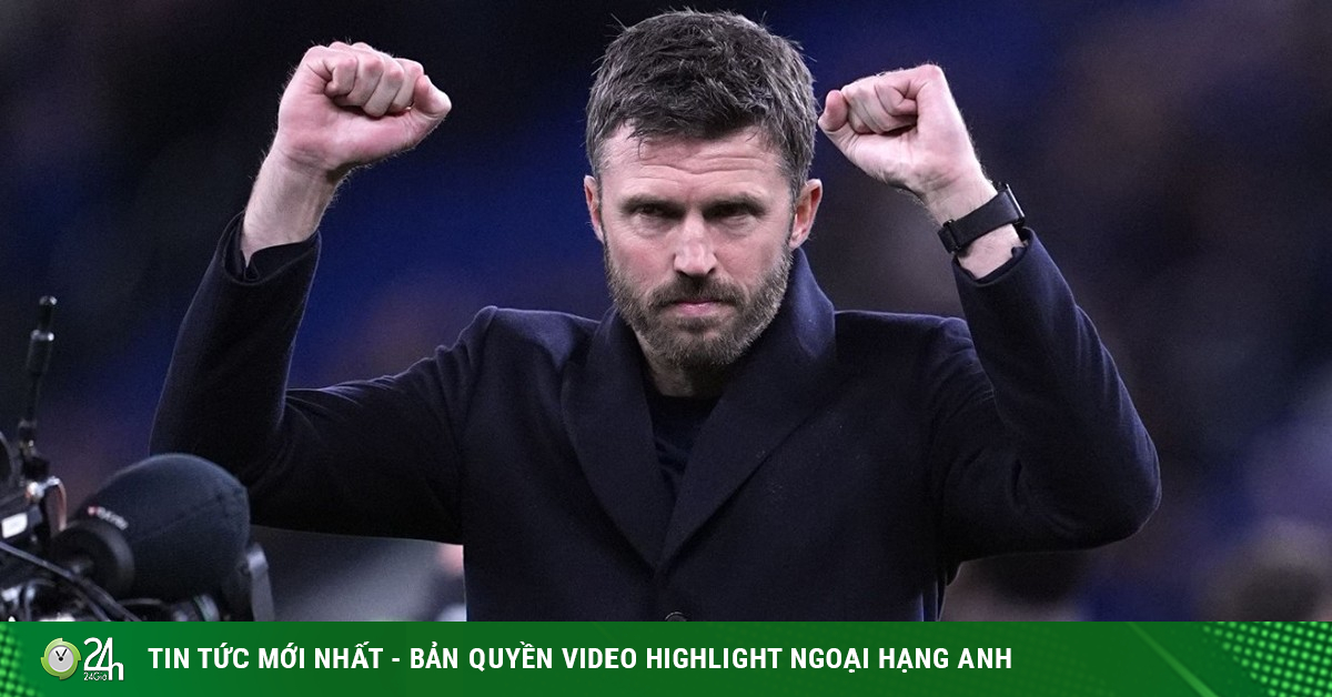 Nóng MU tưởng thưởng cho Carrick hợp đồng đến năm 2029