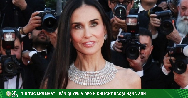 Demi Moore dẫn đầu top sao mặc đẹp