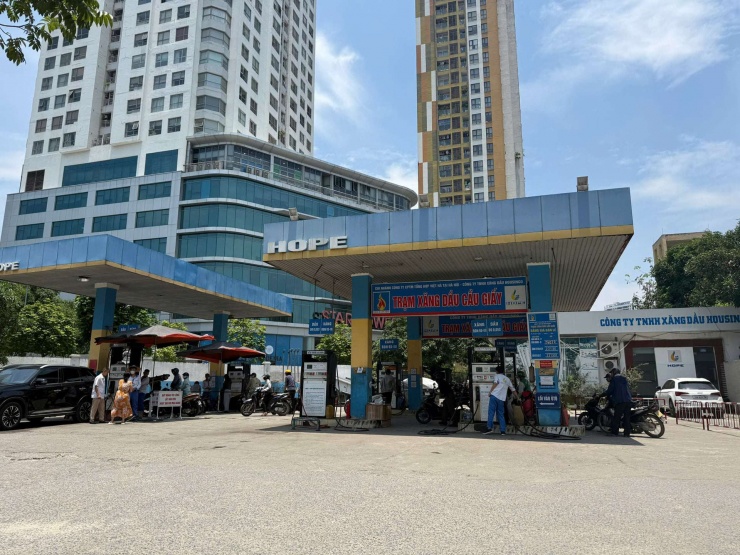 "Khai tử" xăng khoáng RON95 từ tháng 1/6, Bộ Công Thương nói triển khai xăng E10 đã chậm so với thế giới - 2