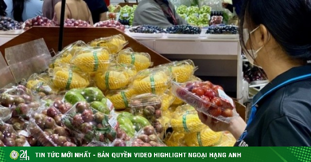 Tiểu thương lý giải mận hậu chưa vào vụ cao điểm nhưng giá siêu rẻ, sập sàn chỉ vài nghìn đồng/kg