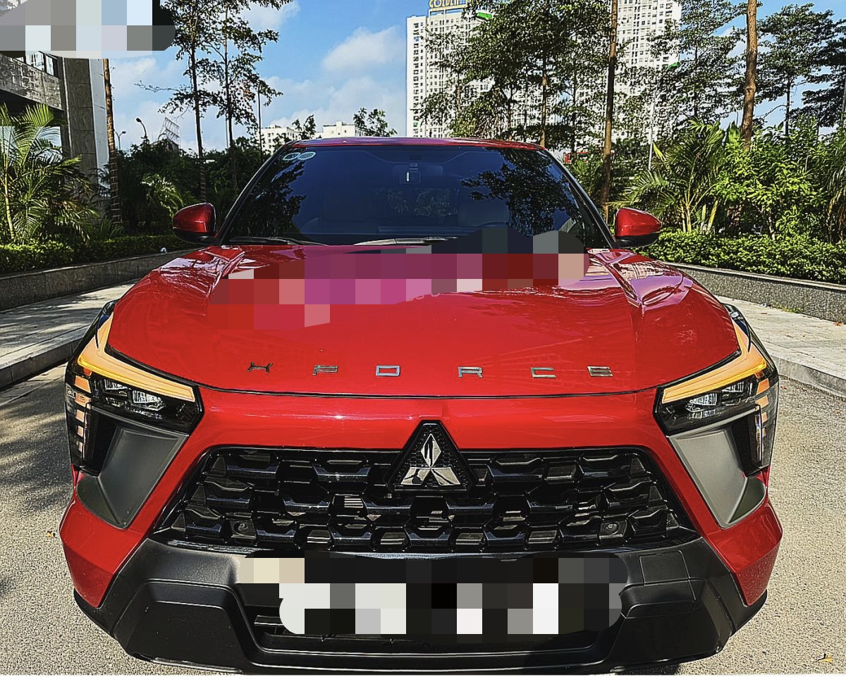 Mitsubishi Xforce GLX đỏ đẹp, siêu lướt giá hời cả trăm triệu đồng - 2