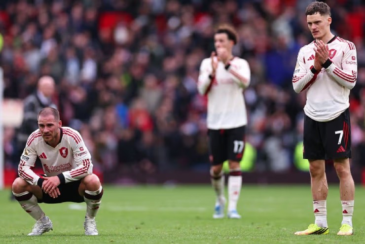 Bỏ ra gần nửa tỷ euro cho tân binh nhưng Liverpool vẫn đang phải sống nhờ cựu binh