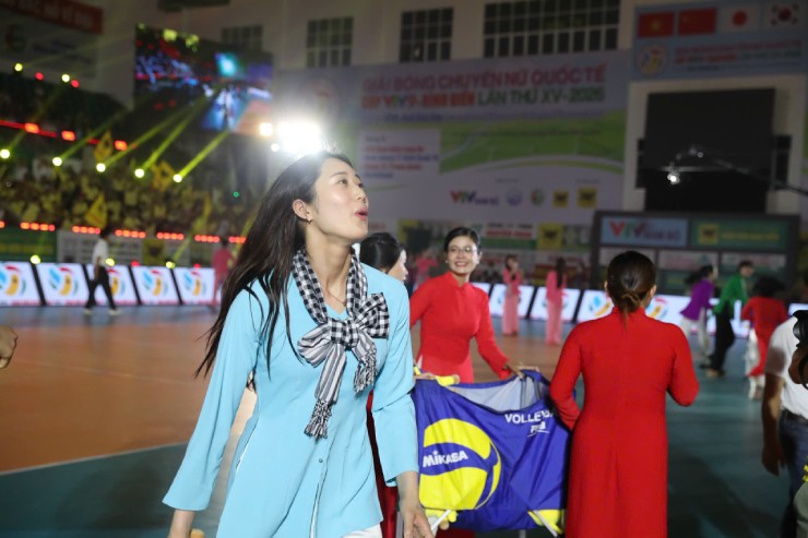 Dàn "hoa khôi" mặc áo bà ba khoe nhan sắc nổi bật - 5
