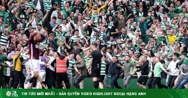 Hỗn loạn "chung kết" giải Scotland: Fan tràn sân, đấm cầu thủ đối phương