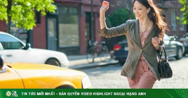 Thuyết 'hẹn hò taxi': Đàn ông chỉ cưới người đúng thời điểm
