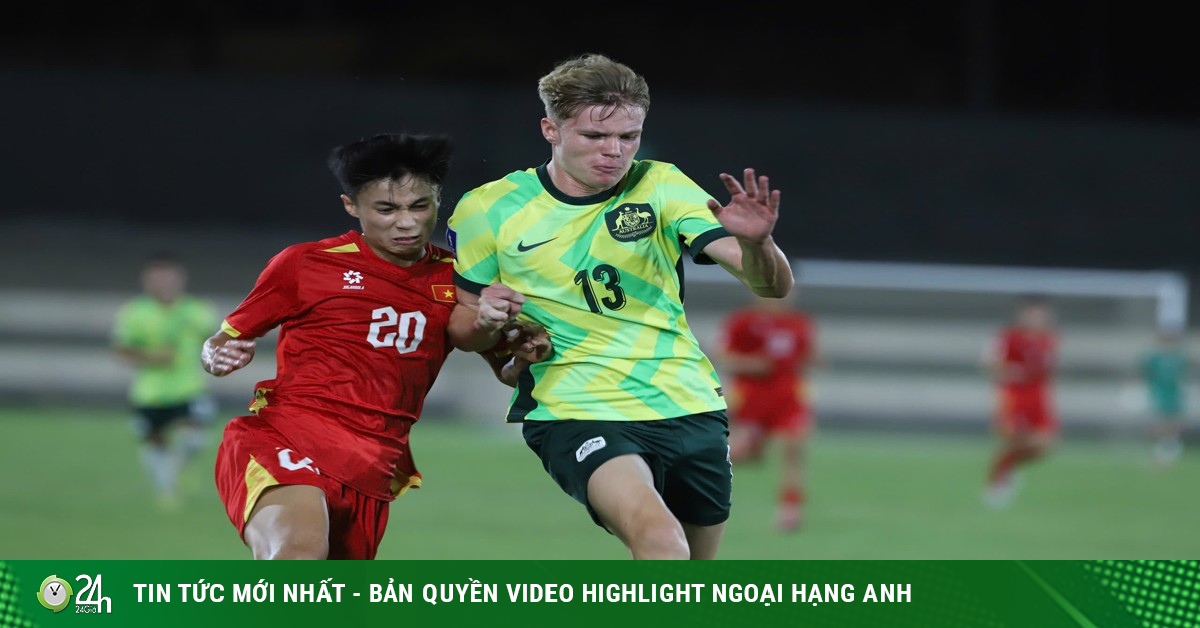 U17 Việt Nam đấu U17 Australia nảy lửa: Ngỡ ngàng "độc chiêu" ném biên