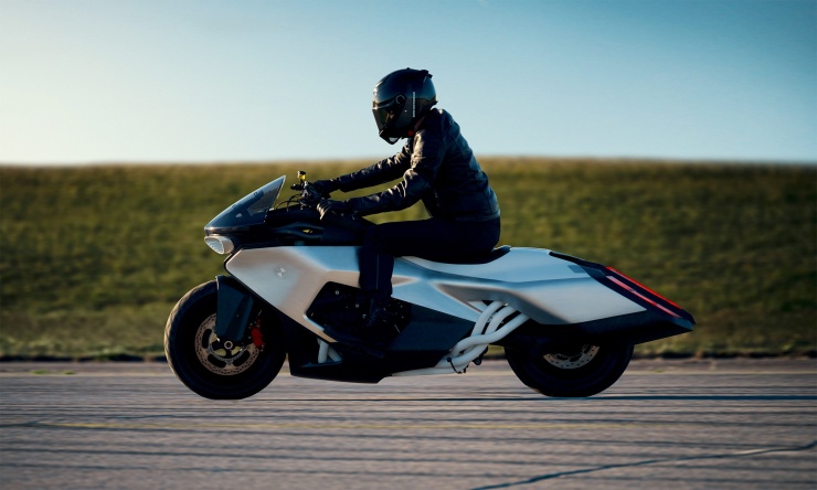 BMW Motorrad Vision K18 Concept: siêu môtô cảm hứng máy bay tàng hình - 1