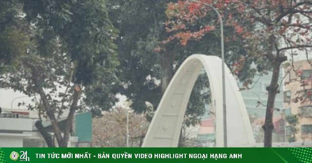 Chuyện chưa kể về cổng Parabol huyền thoại Đại học Bách khoa Hà Nội