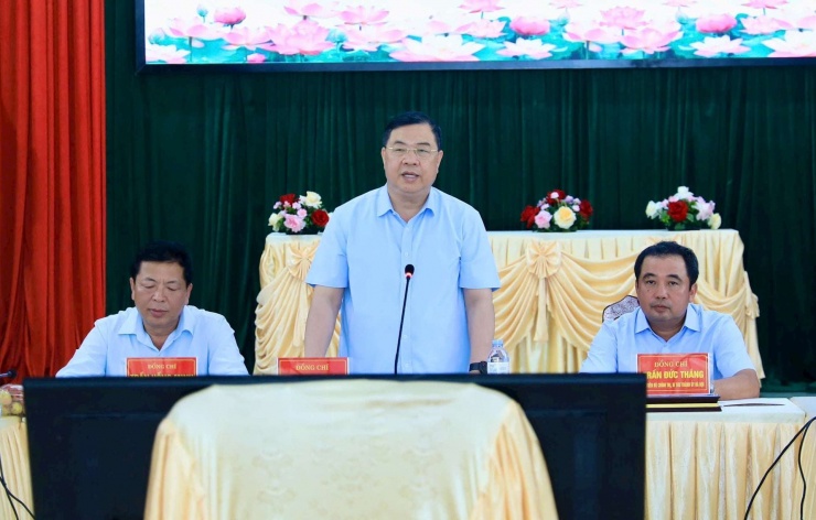 Phó Thủ tướng Thường trực Chính phủ Phạm Gia Túc phát biểu kết luận buổi làm việc.