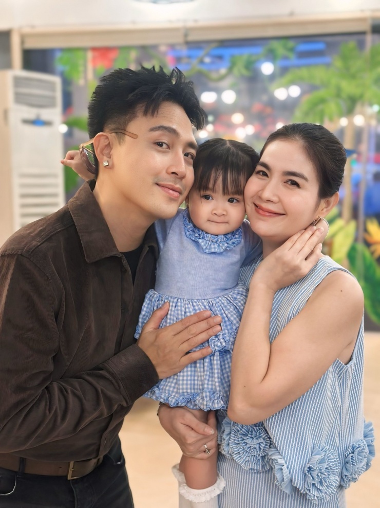 Ảnh sao 21/5: Vợ chồng Ngô Thanh Vân 'tơi tả' vì mở quán ăn - 8