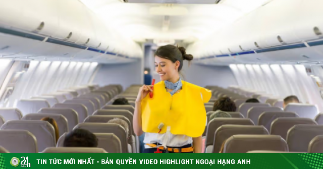 Máy bay gặp sự cố, vì sao không được làm phồng áo phao trước khi rời cabin?