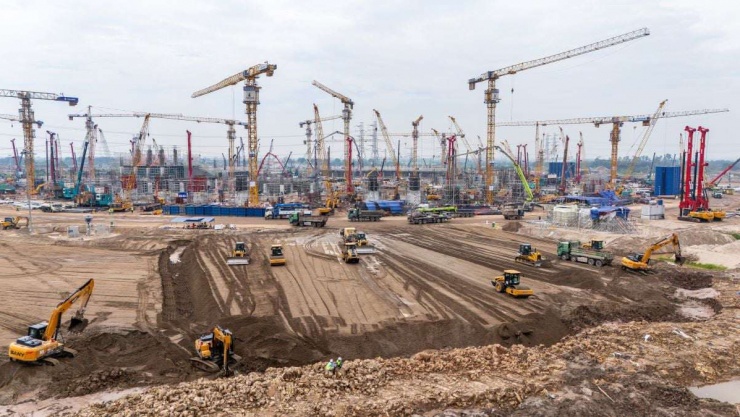 SVĐ Hùng Vương có thời gian thi công rất ngắn với nhiều hạng mục đặc biệt, chưa từng triển khai tại Việt Nam.