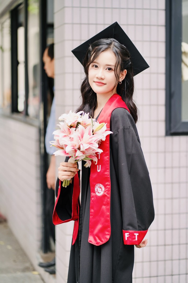 Nữ sinh Ngoại thương xinh đẹp tốt nghiệp xuất sắc, rinh loạt giải Olympic Toán, Tin - 6