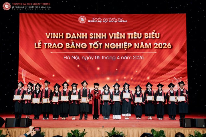 Nữ sinh Ngoại thương xinh đẹp tốt nghiệp xuất sắc, rinh loạt giải Olympic Toán, Tin - 4