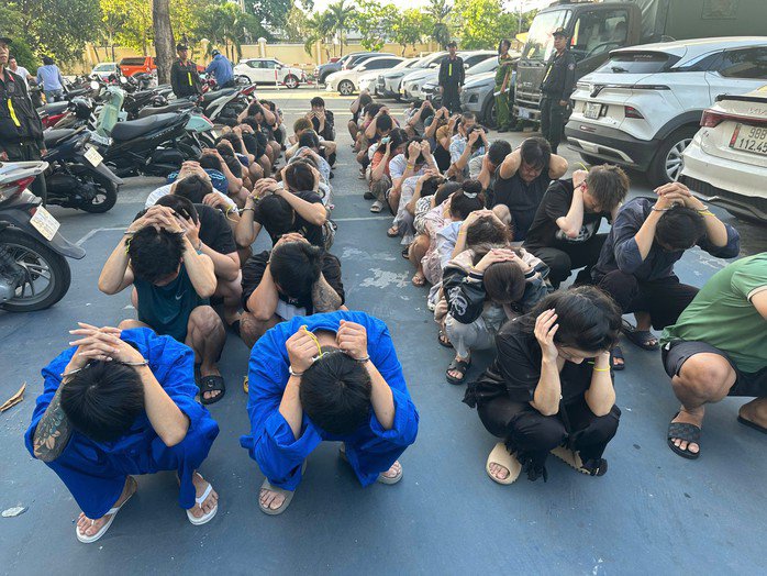 Trinh sát Công an TPHCM rượt đuổi đường dây ma tuý như phim hành động - 4