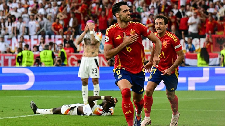 Merino ghi bàn vào lưới tuyển Đức ở bán kết EURO 2024