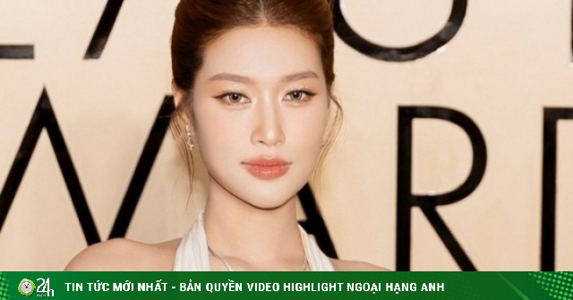 Hoa hậu Đoàn Thiên Ân thắng giải 'Gương mặt đẹp nhất năm'