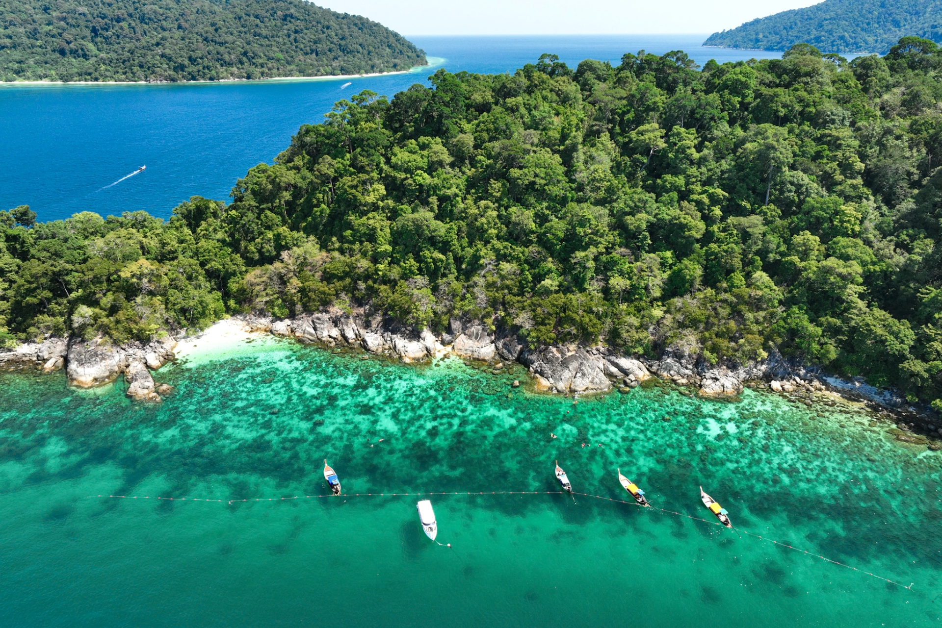Vẻ đẹp trong lành của đảo Koh Rawi.