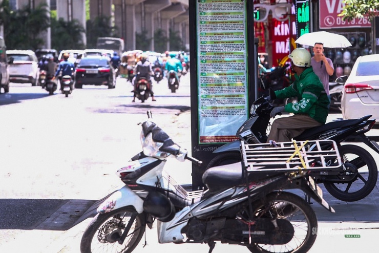Người lao động nhọc nhằn mưu sinh dưới nắng như đổ lửa - 8