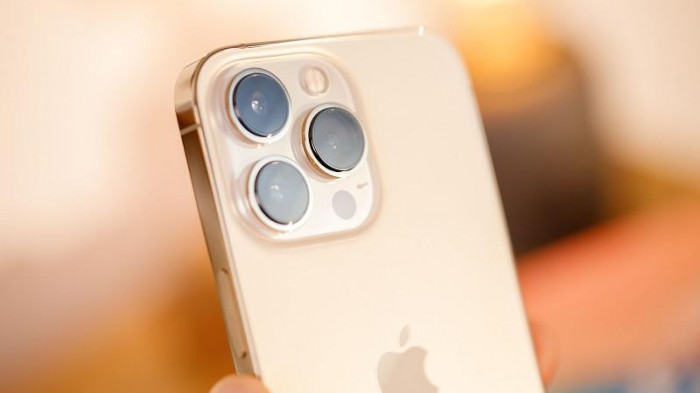 Bộ ba camera của iPhone 13 Pro cũng được Apple nâng cấp với cảm biến LiDAR