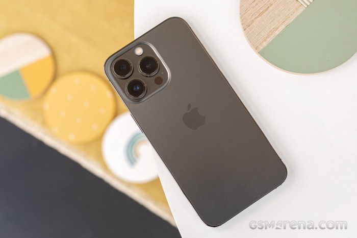 iPhone 13 Pro thấp hơn chiếc iPhone 17e