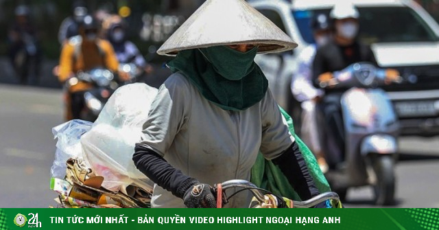 Người lao động nhọc nhằn mưu sinh dưới nắng như đổ lửa
