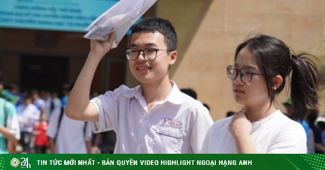 Nắng nóng 40 độ C, bác sĩ khuyến cáo 5 điều học sinh thi lớp 10 cần làm
