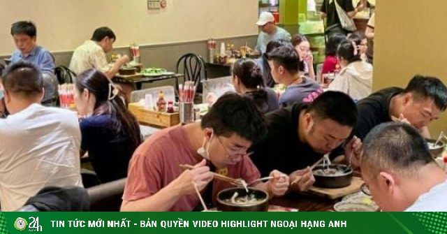 Giá điện giờ cao điểm dồn vào buổi tối: Nhà máy hưởng lợi, quán ăn và trạm sạc xe điện chịu áp lực