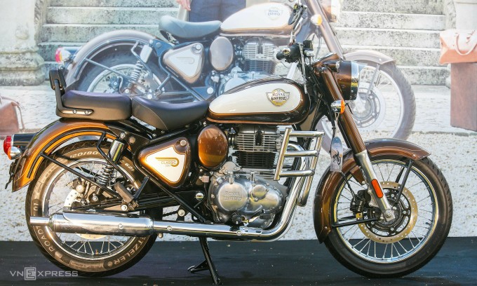 Royal Enfield Classic 350 phiên bản mới xuất hiện tại Hà Nội. Ảnh: Lương Dũng