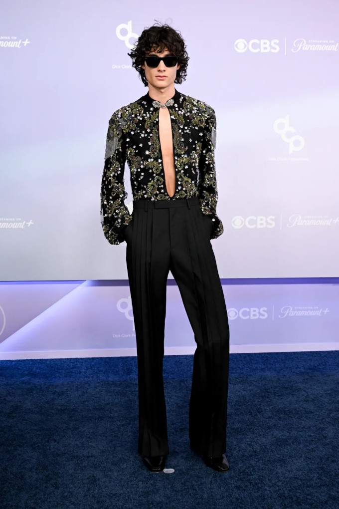 Dàn sao đua nhau hở bạo trên thảm đỏ American Music Awards - 12