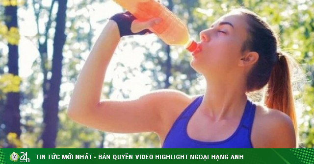 4 thức uống tưởng giải khát nhưng càng khiến cơ thể mất nước